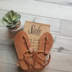 Sseko T-Strap Sandal in Caramel + Sandal Accents